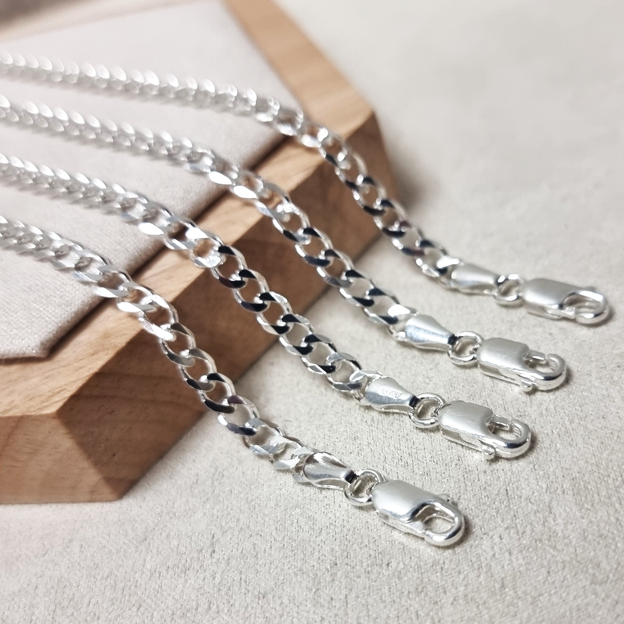 b767e86f3c6eb5f66a3aa8a684f46c0e