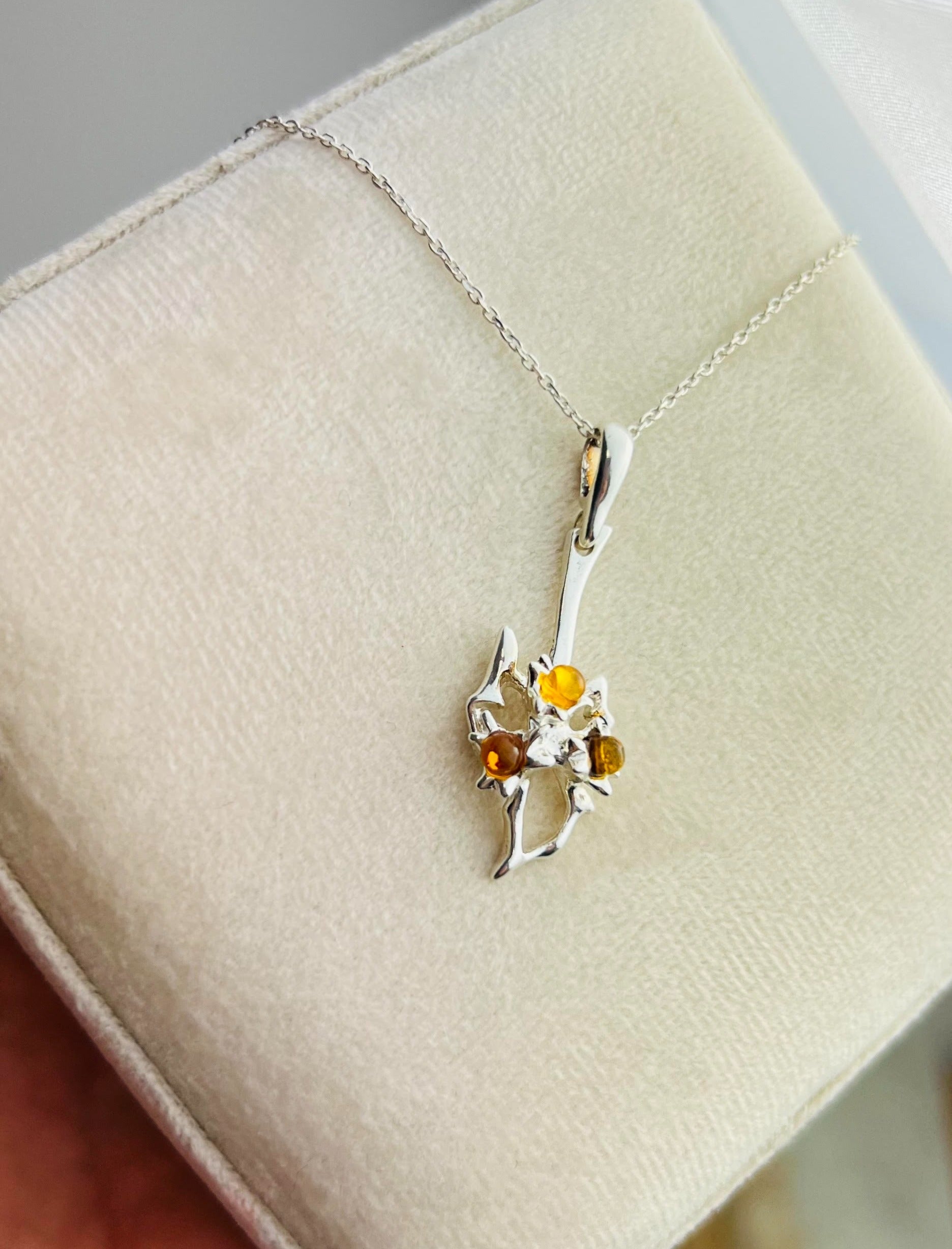 Copy of 925 Sterling Silver & Genuine Baltic Amber Modern Flower Pendant - 387