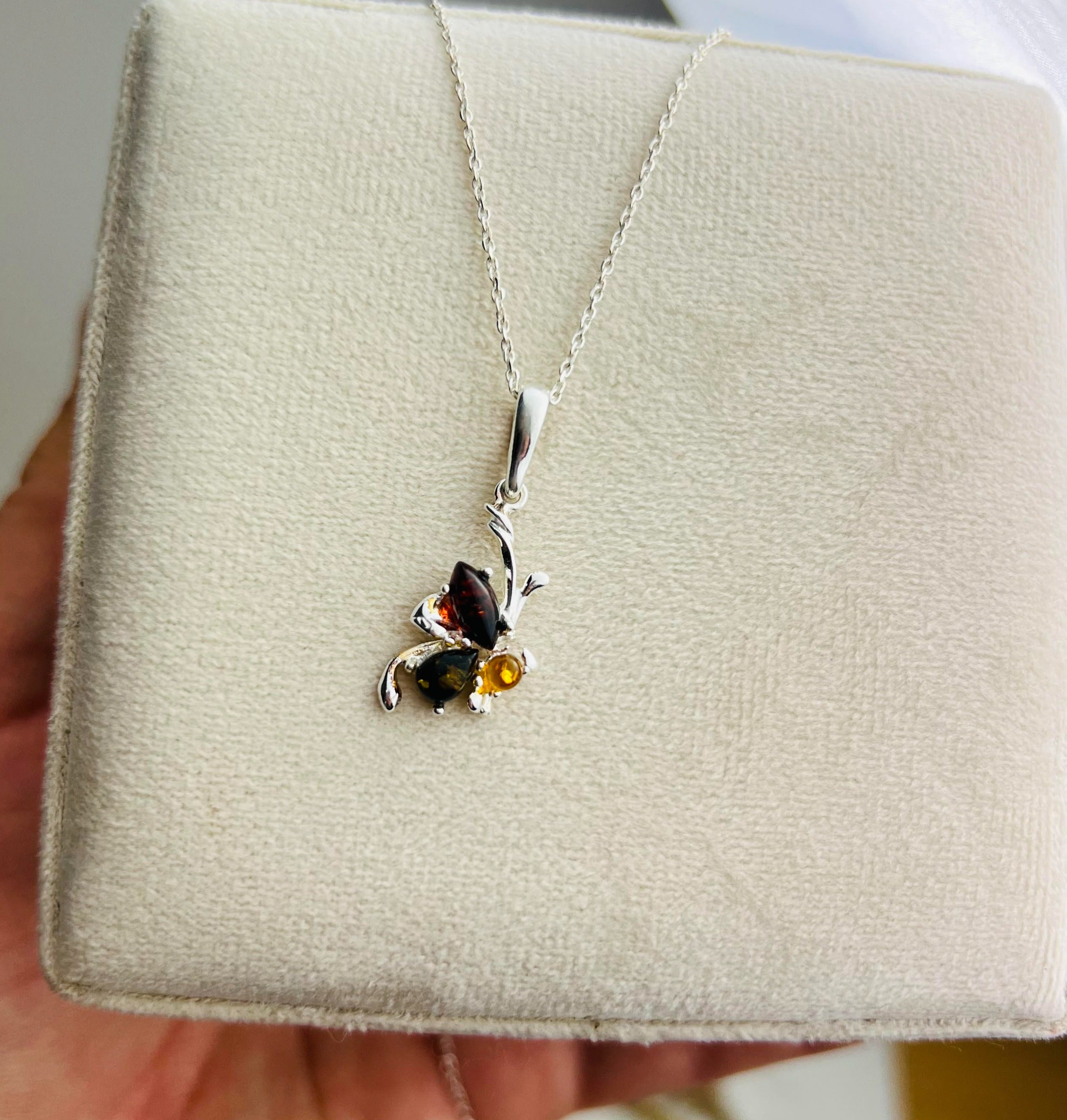 925 Sterling Silver & Genuine Baltic Amber Modern Flower Pendant -391M2