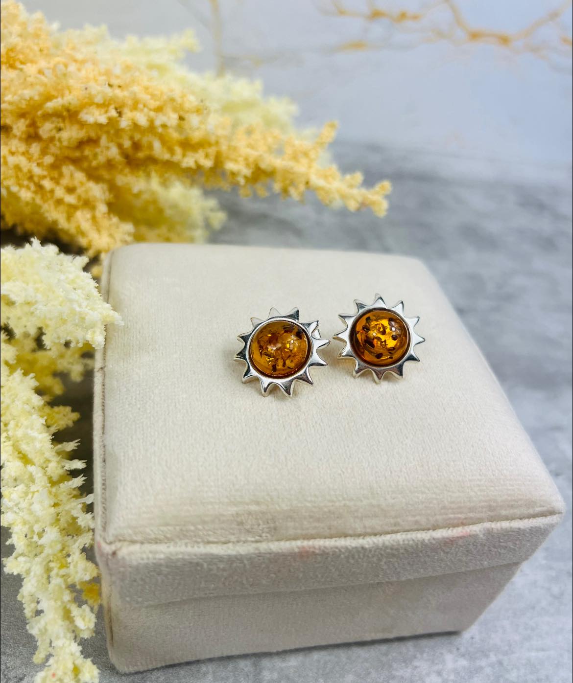 925 Sterling Silver & Genuine Baltic Amber Classic Suns Studs Earrings - 5205