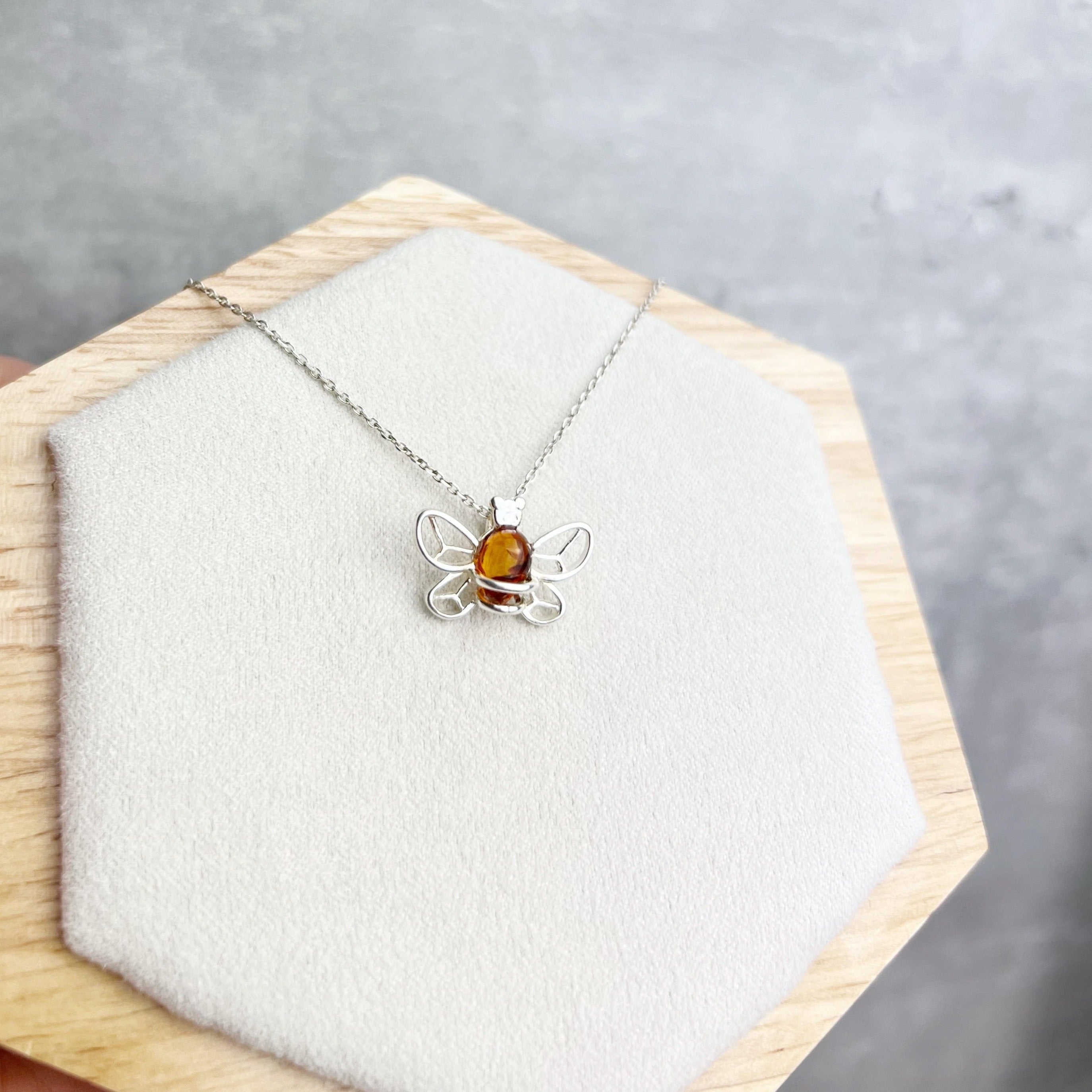 925 Sterling Silver & Genuine Baltic Amber Cute Bee Pendant 666