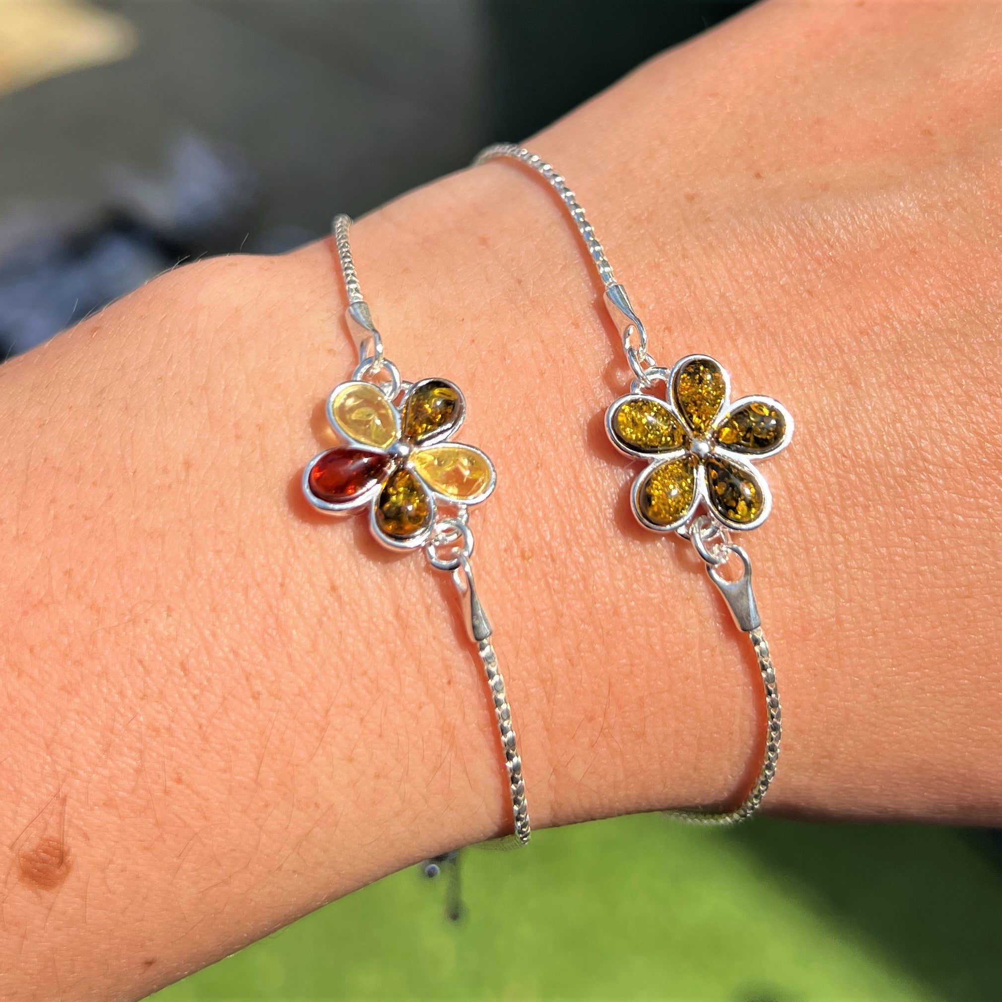 925 Sterling Silver & Baltic Amber Modern Flower Adjustable Bracelet - AXB3