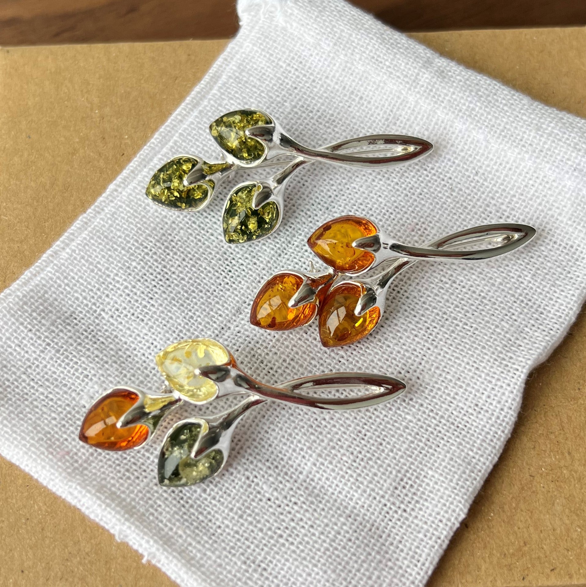 925 Sterling Silver & Baltic Amber 3 Stone Modern Brooch - GL803