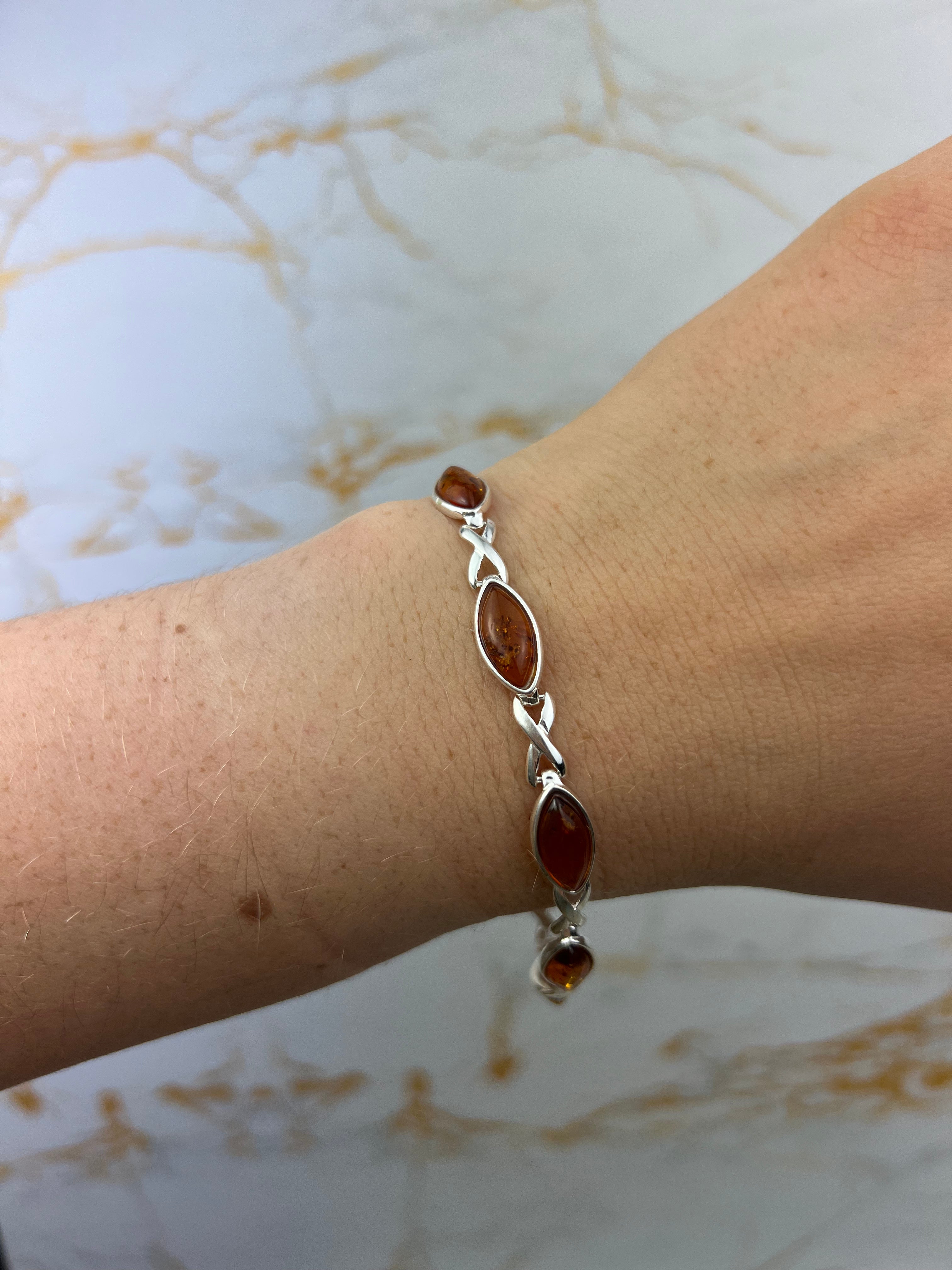 925 Sterling Silver & Genuine Baltic Amber Infinity Classic Bracelet 19.5 cm - GL561