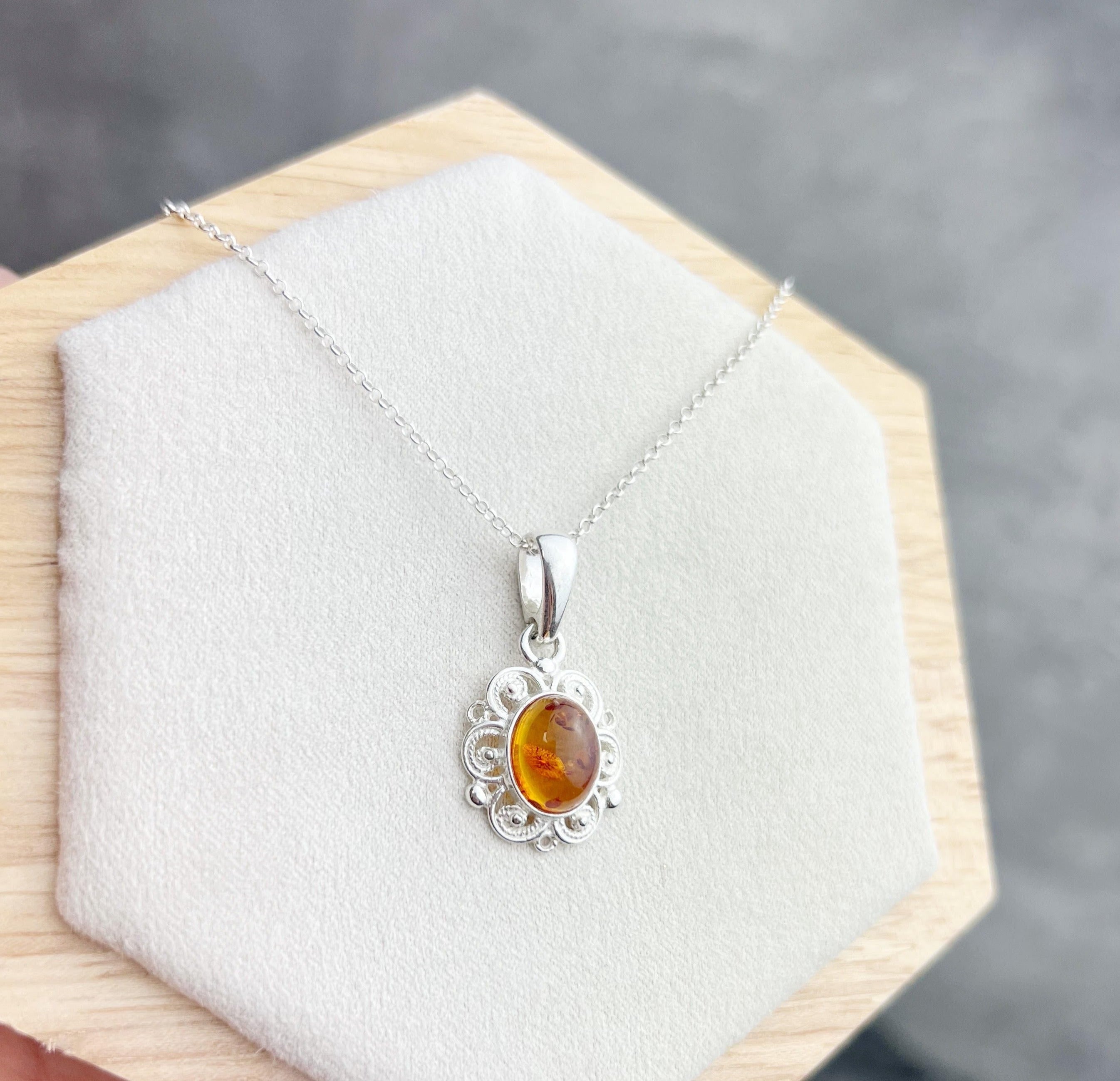 925 Sterling Silver & Genuine Baltic Amber Classic Oval Pendant - K271