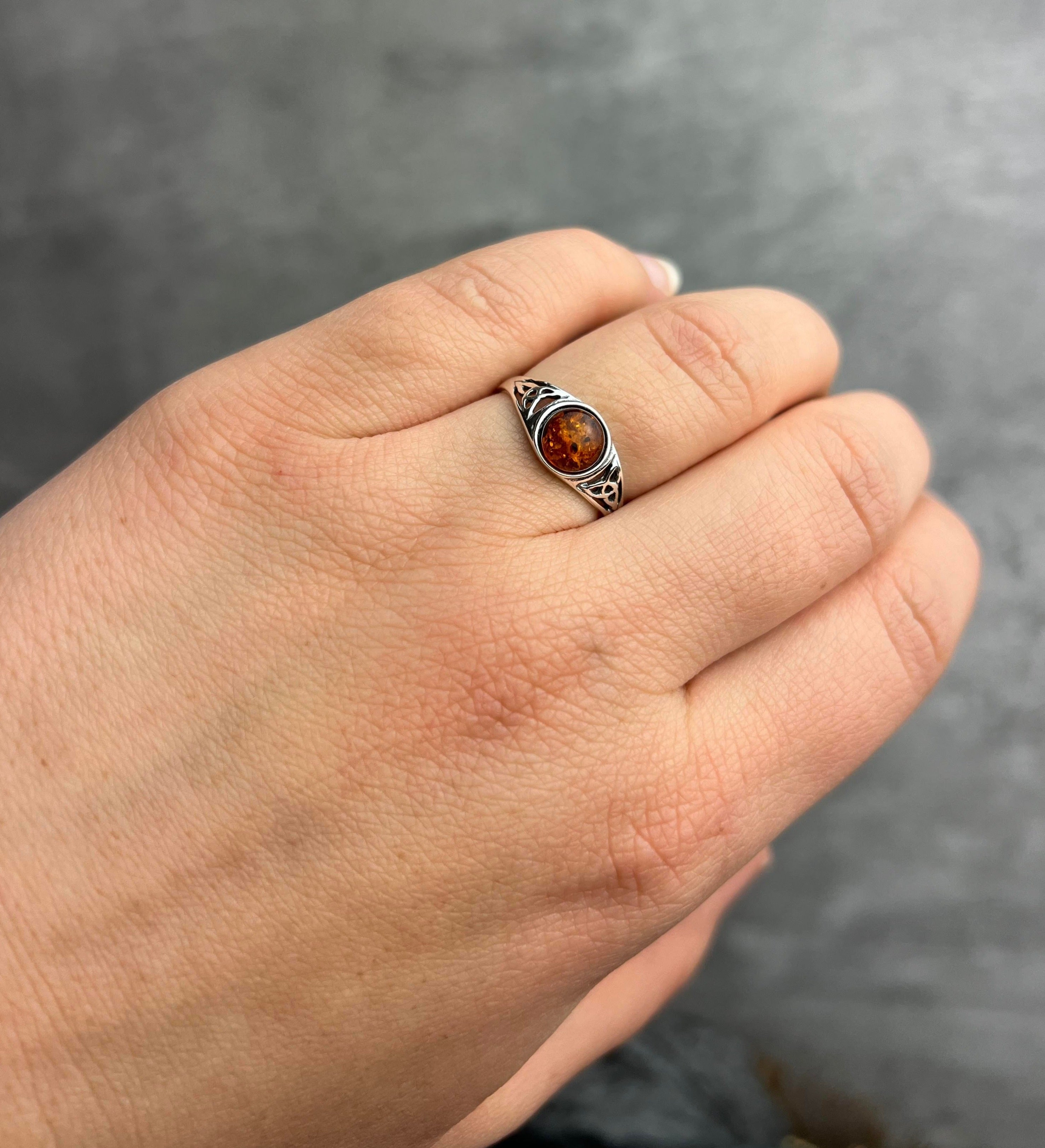 925 Sterling Silver & Genuine Baltic Amber Celtic Ring - AR5