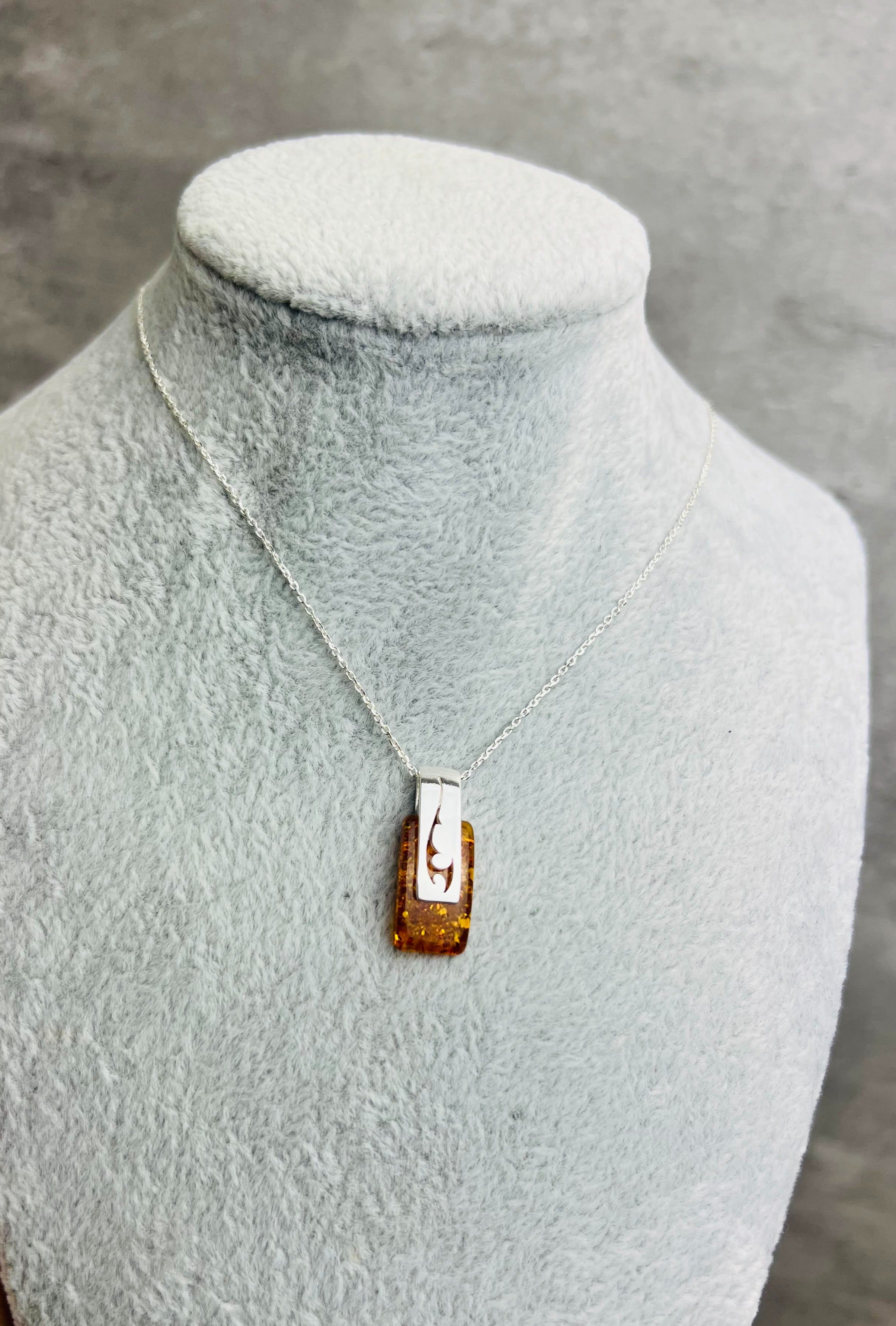 925 Sterling Silver & Genuine Baltic Amber Rectangular Modern Pendant - GL294