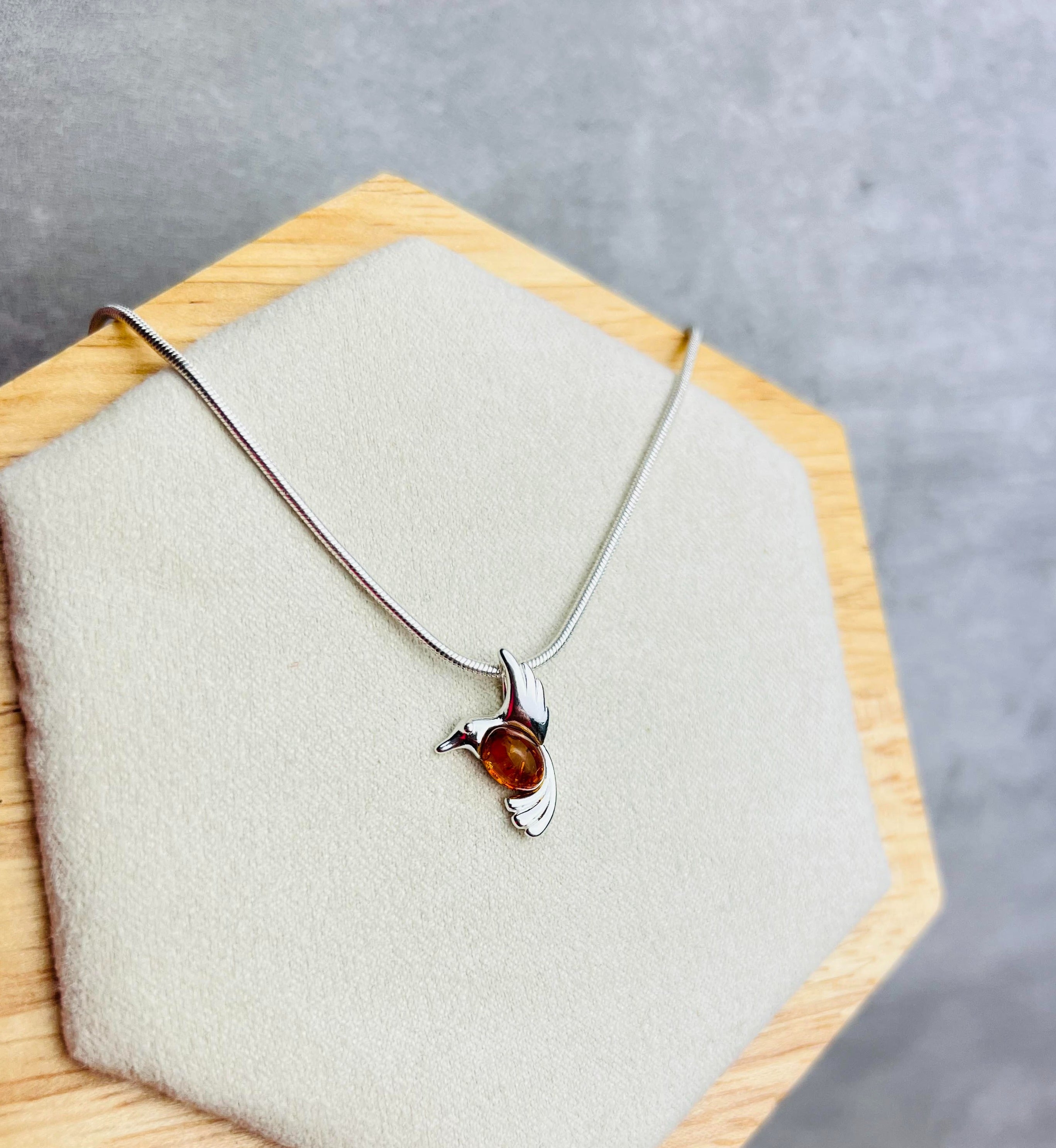 925 Sterling Silver & Baltic Amber Bird Pendant - GL399