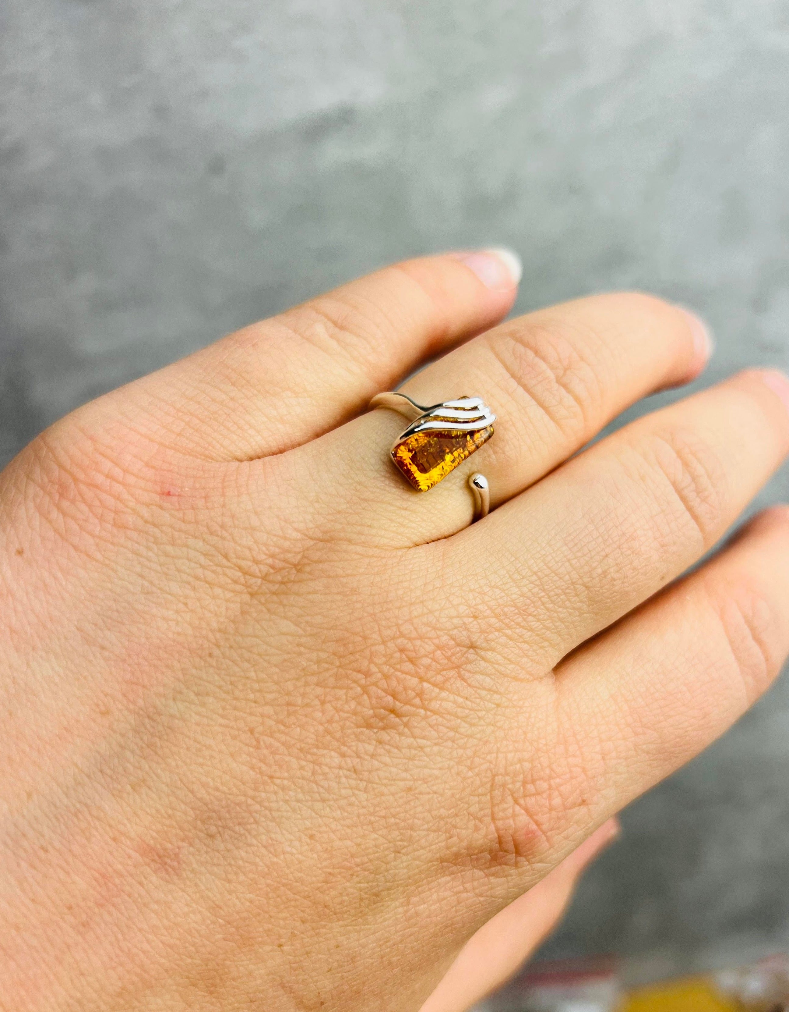 925 Sterling Silver & Genuine Baltic Amber Rectangular Modern Adjustable Ring - GL418A