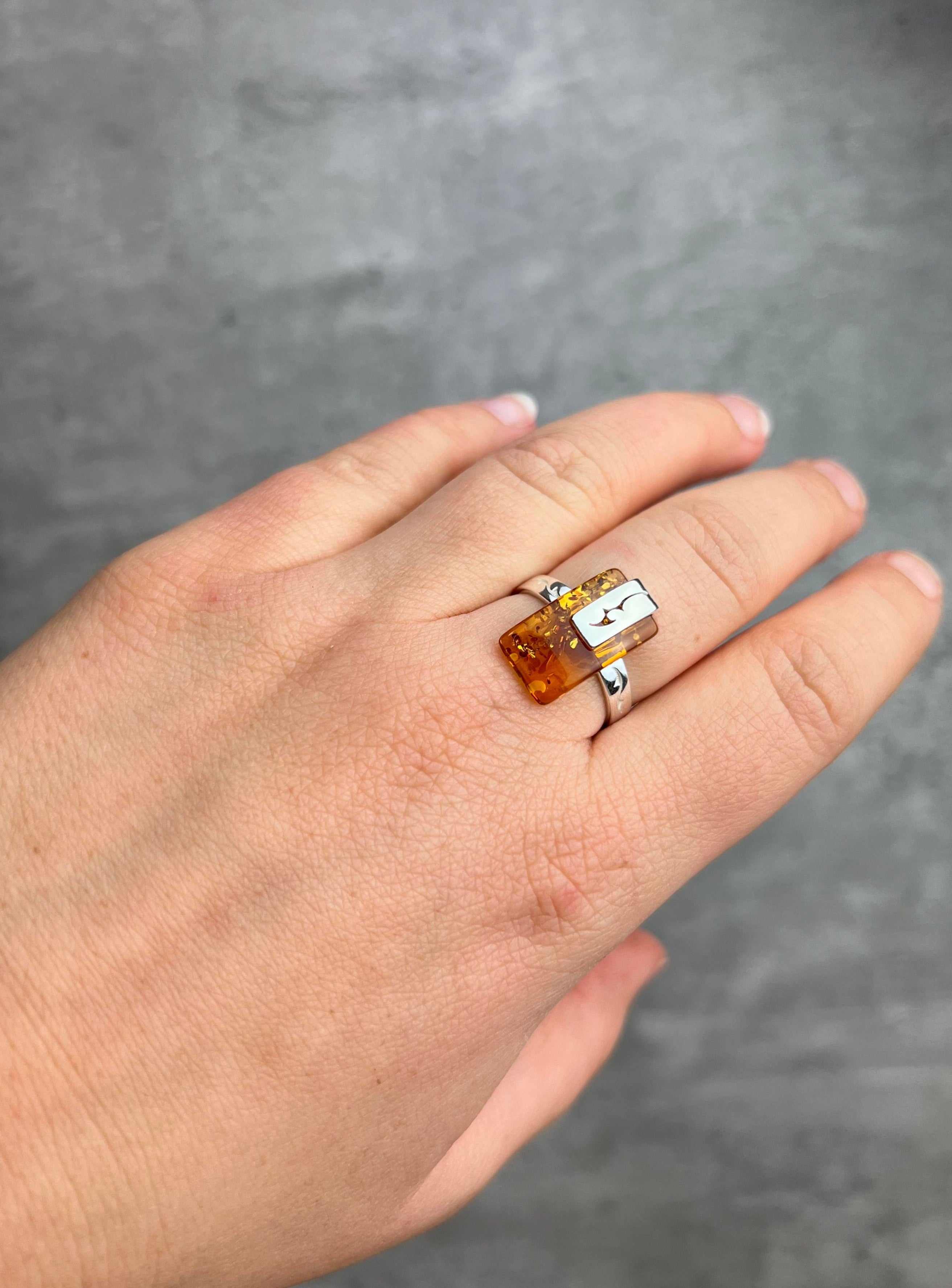 925 Sterling Silver & Baltic Amber Modern Designer Ring - GL492