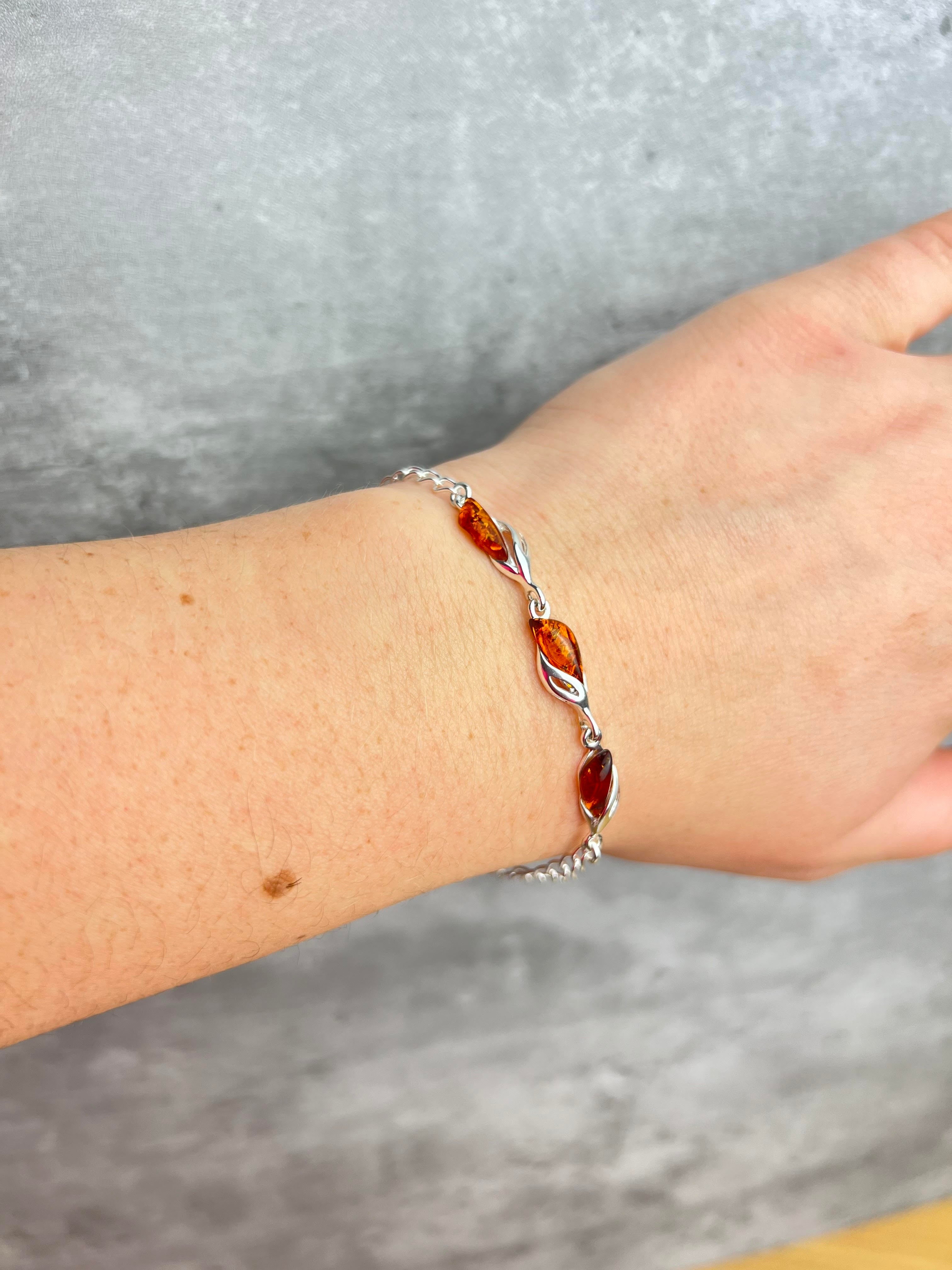 925 Sterling Silver & Baltic Amber Modern Adjustable Bracelet 20 cm - GL533