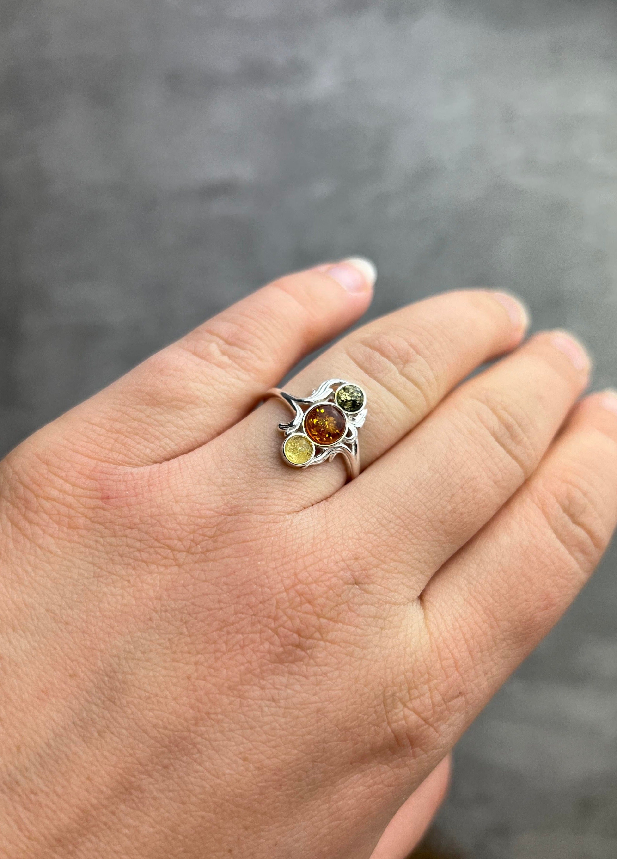 925 Sterling Silver & Genuine Baltic Amber Modern Ring - M737