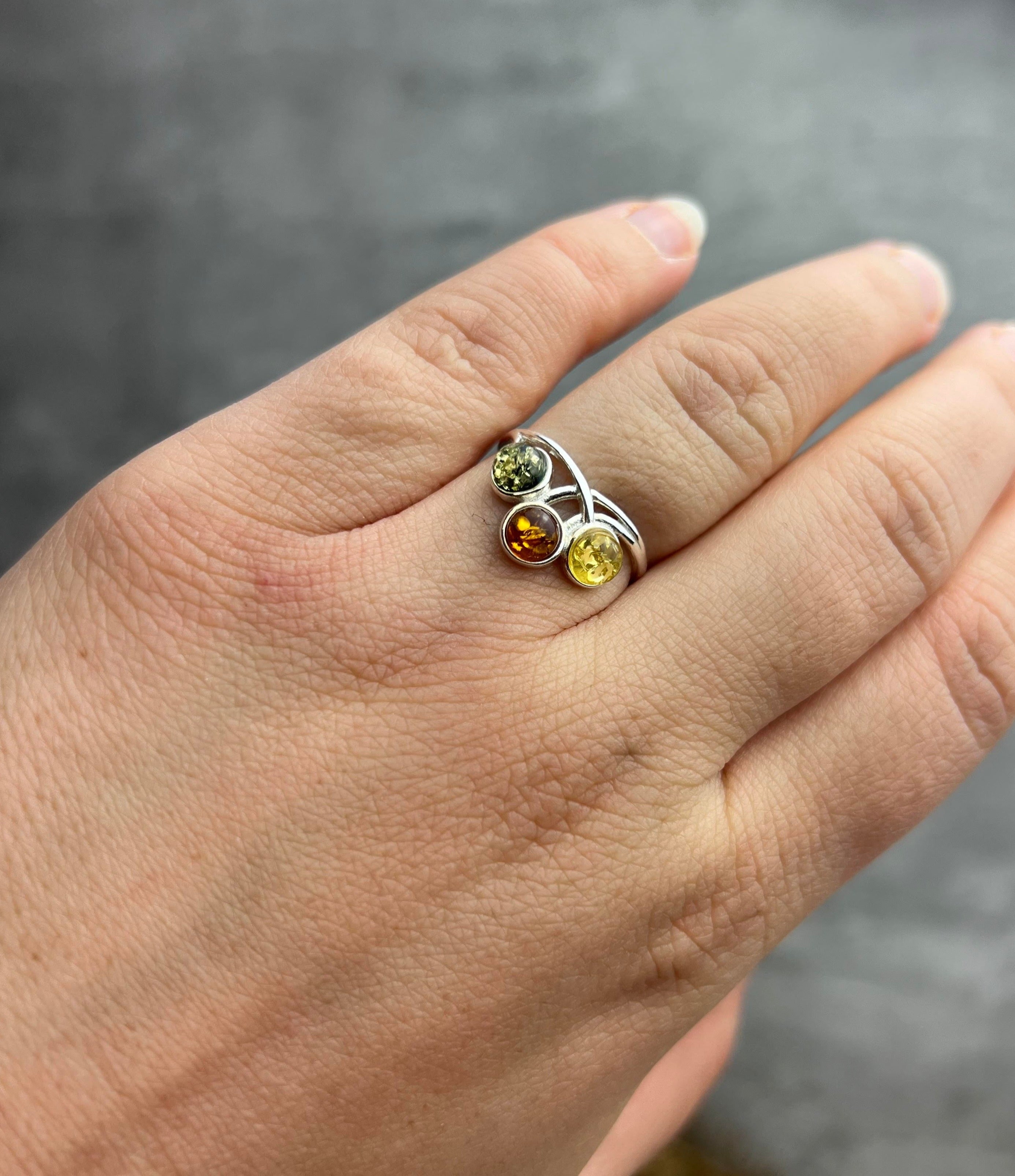 925 Sterling Silver & Genuine Baltic Amber Modern Ring - M739